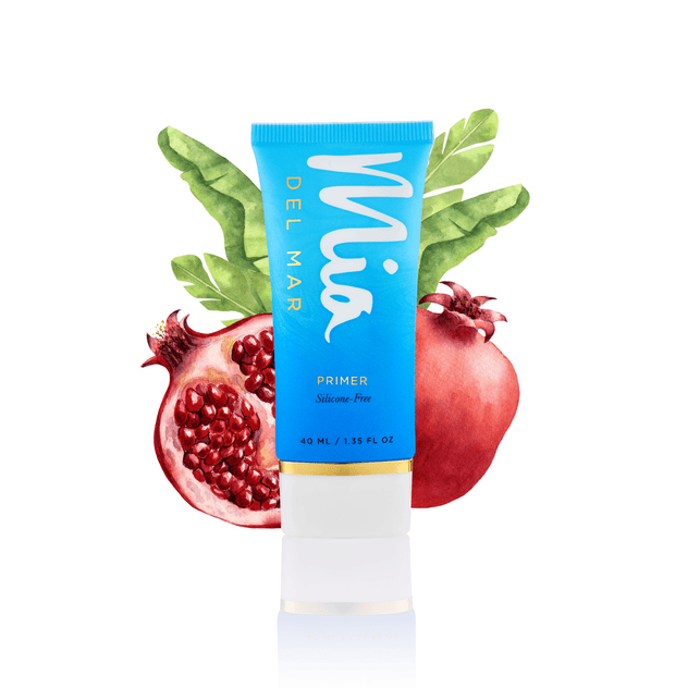 The Complete Mia Experience includes Overnight Miracle Glow Night cream, instant bliss glycolic face wash, Marvelous Silicone-Free primer, Contour highlight kit, flamingoals blush palette & 1 eyeshadow palette (cafecito, noverela, life is a fiesta) 